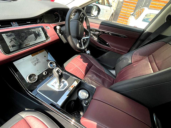 Hire-Range-Rover-Evoque-Car-03